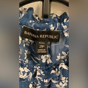 Banana Republic Blue Floral Dress Size 2P (Fits bigger sizes up to Size 10)